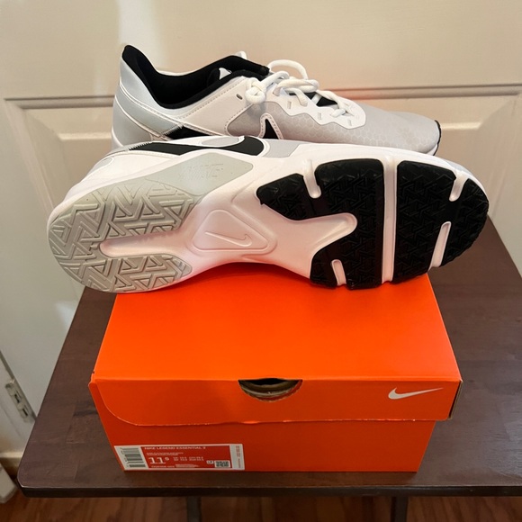 Nike Legend Essential 2
Men's Workout Shoes - Picture 6 of 6